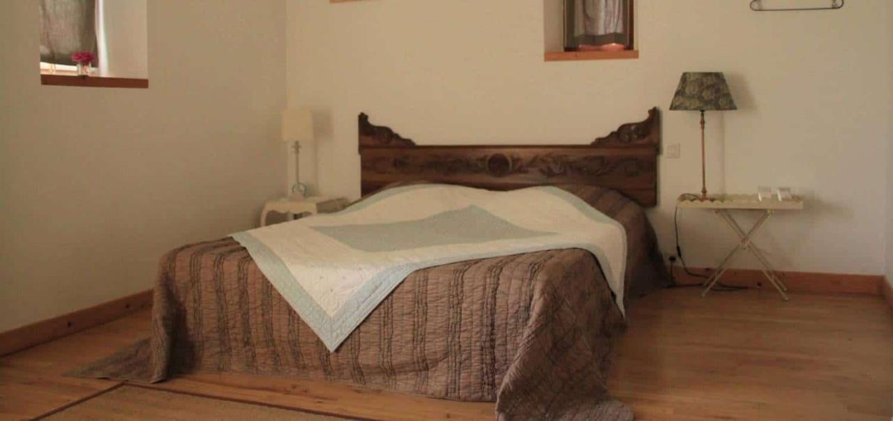 Chambres D'Hotes Le Val De La Garenne Senouillac Екстериор снимка