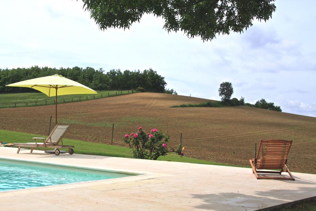 Chambres D'Hotes Le Val De La Garenne Senouillac Екстериор снимка