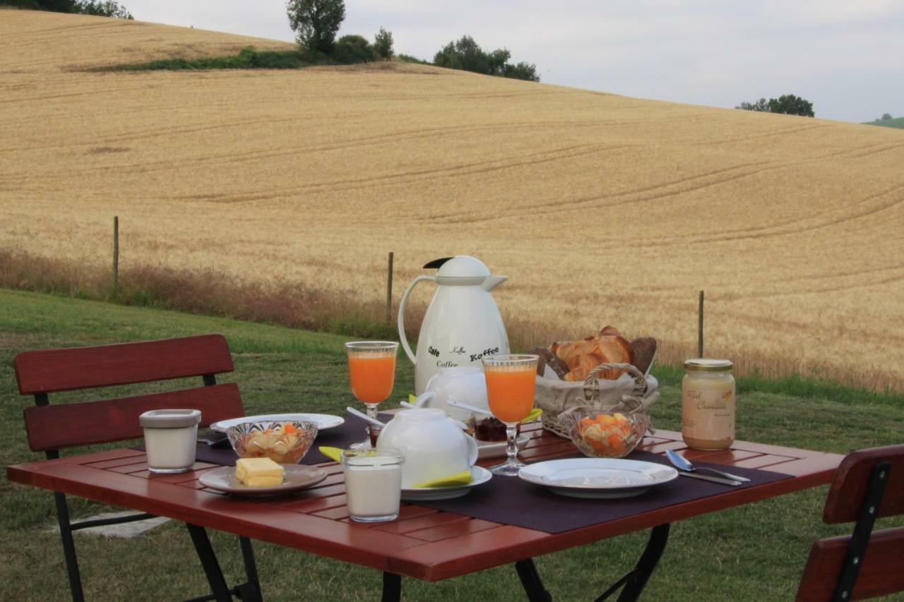 Chambres D'Hotes Le Val De La Garenne Senouillac Екстериор снимка