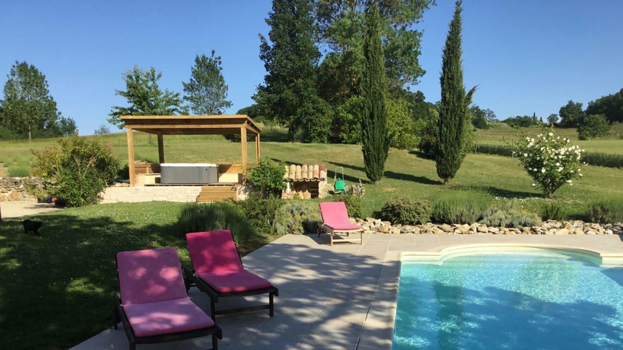 Chambres D'Hotes Le Val De La Garenne Senouillac Екстериор снимка